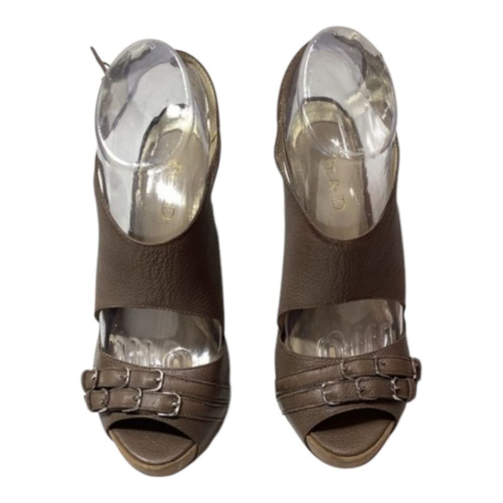 Be & D Newyork Tan Peep Open Toe Platforn Pumps Size EU 38.5‎